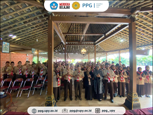 Peserta Orientasi Kepramukaan PPG 2024 mengikuti kegiatan outbound di alam terbuka.