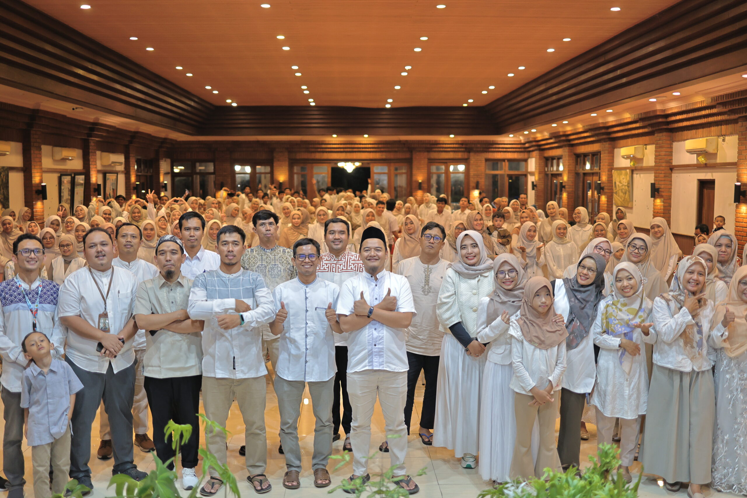 Kegiatan Kajian Ramadhan dan buka bersama Mahasiswa PPG FKIP UPY Tahun 2026 di Banyu Mili Resto Sleman Yogyakarta